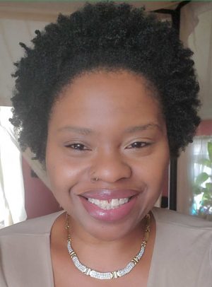 Loraine Jones Headshot Cropped